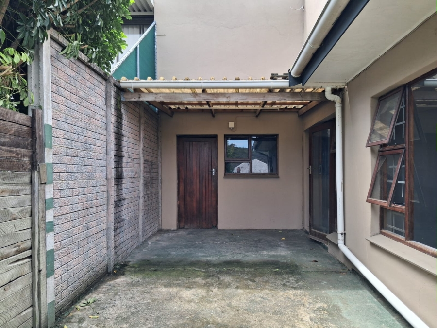 3 Bedroom Property for Sale in Abbotsford Eastern Cape